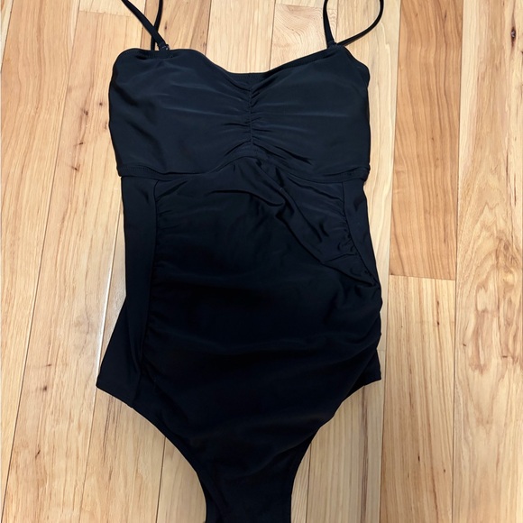 Motherhood Other - Motherhood Black nursing bathing suit